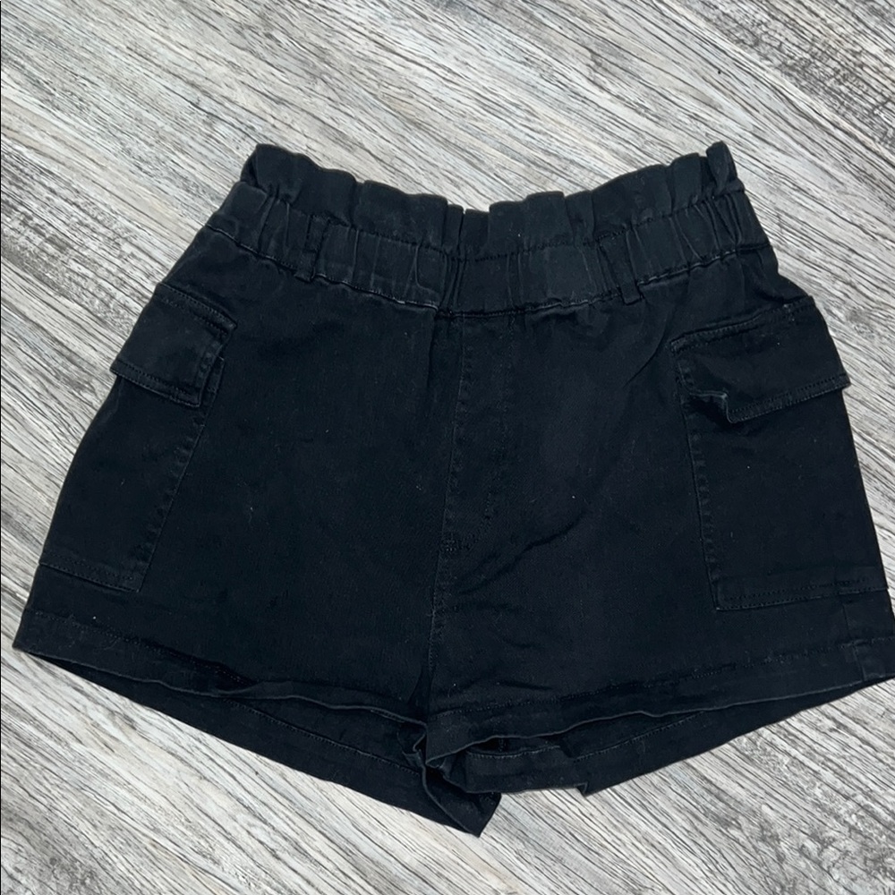 Kendall & Kylie Black Cargo Shorts Relaxed Fit